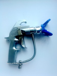 Graco-243283-spray-gun